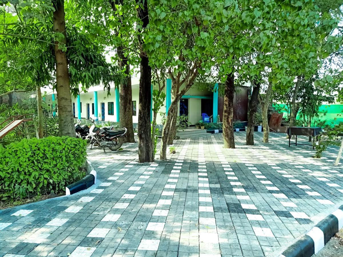 Hotel Green Park 贾巴尔普尔 外观 照片